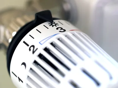 Detailaufnahme eines Heizkörperthermostats
